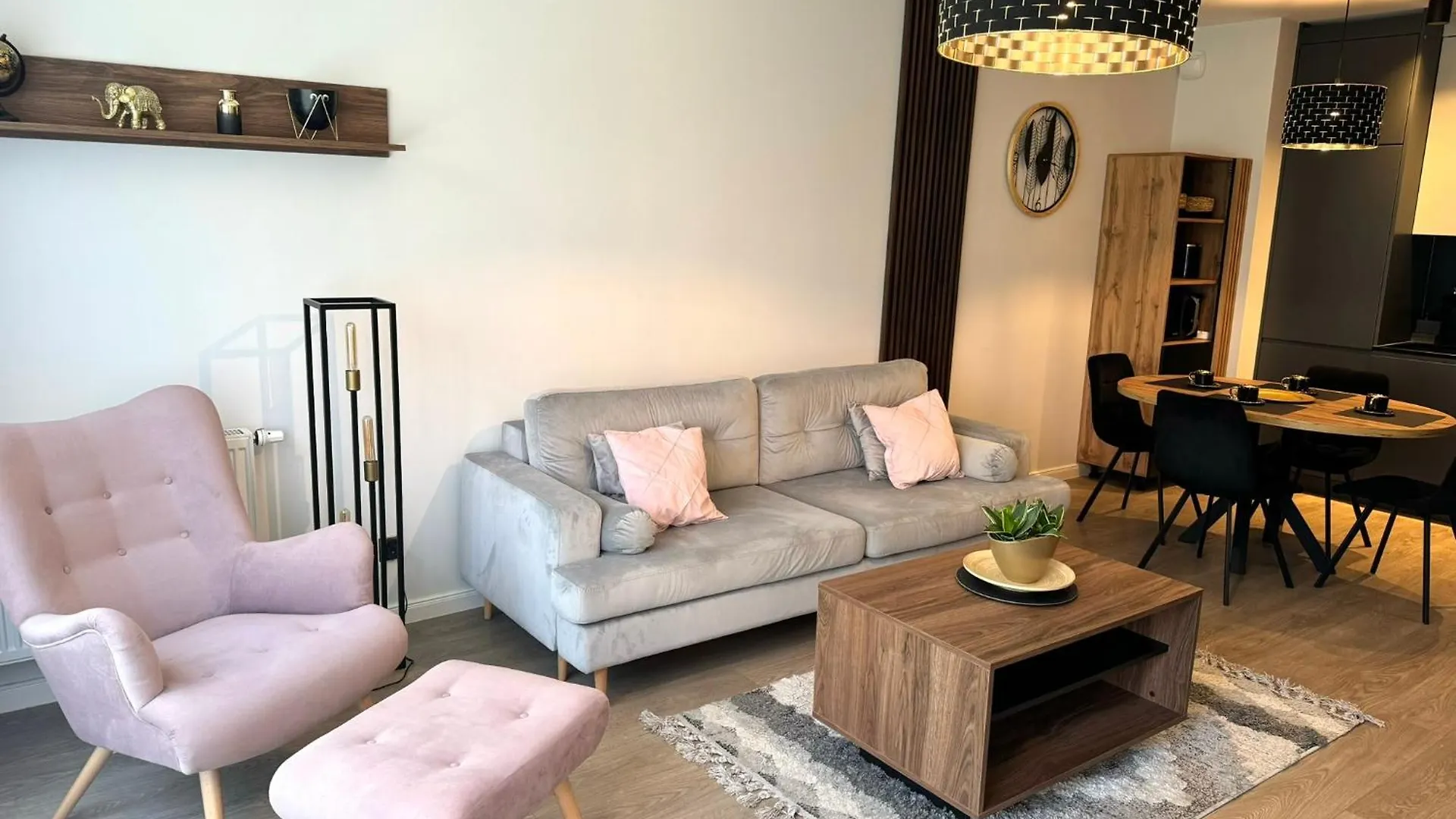 Apartmate- Scala Oldown Lakowa Apartments Гданьск